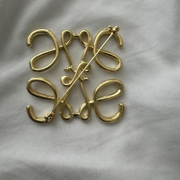 Puzzle Brooch - Picture 2 of 2